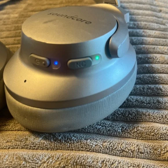 Anker Soudncore Life Q20  Active Noise Cancelling HeadP, Bluetooth Gray color - Picture 9 of 12